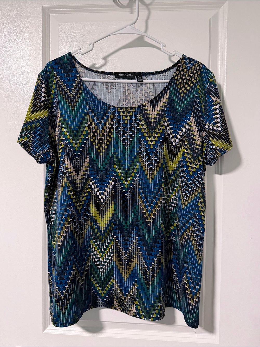 Wuhou Chevron Pattern Scoop-Neck Shirt